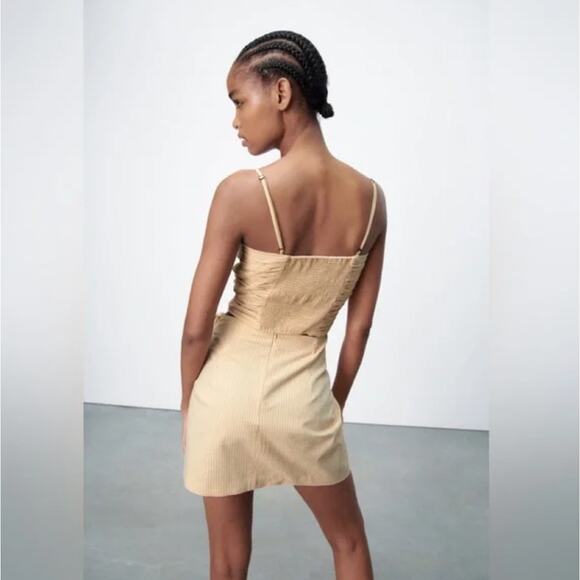 Zara Pinstripe Crop Top V Neck Keyhole Cutout Ruched Smocked Back Cream Size S - Picture 2 of 11